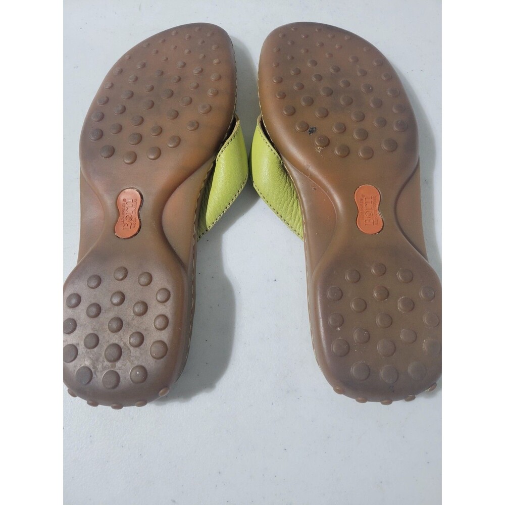 Born Sandals Womens Size 8 Thong Flats Slip On Green Leather Casual Open Toe - Picture 5 of 5